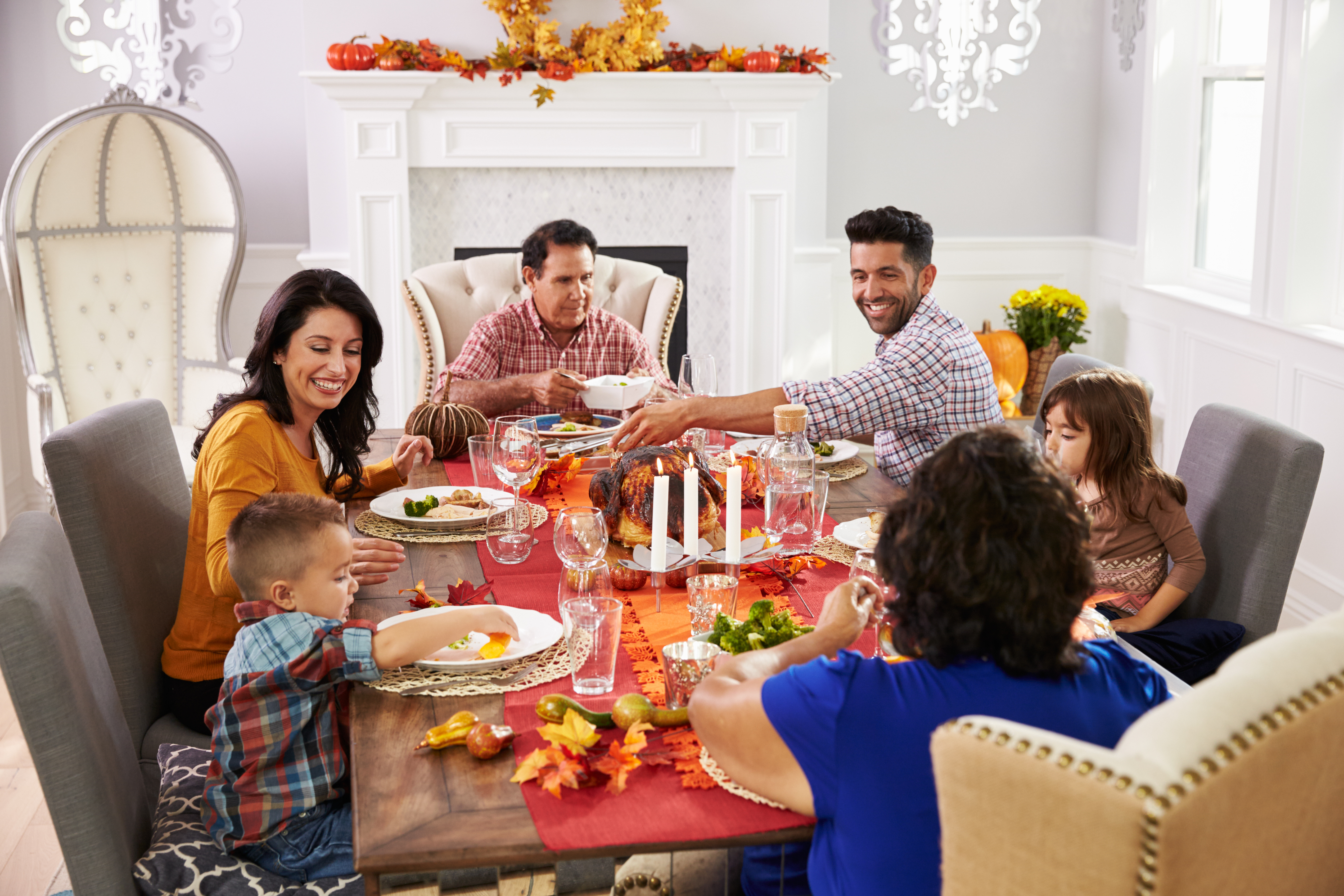 5 Family Thanksgiving Traditions You Can Start This Year!